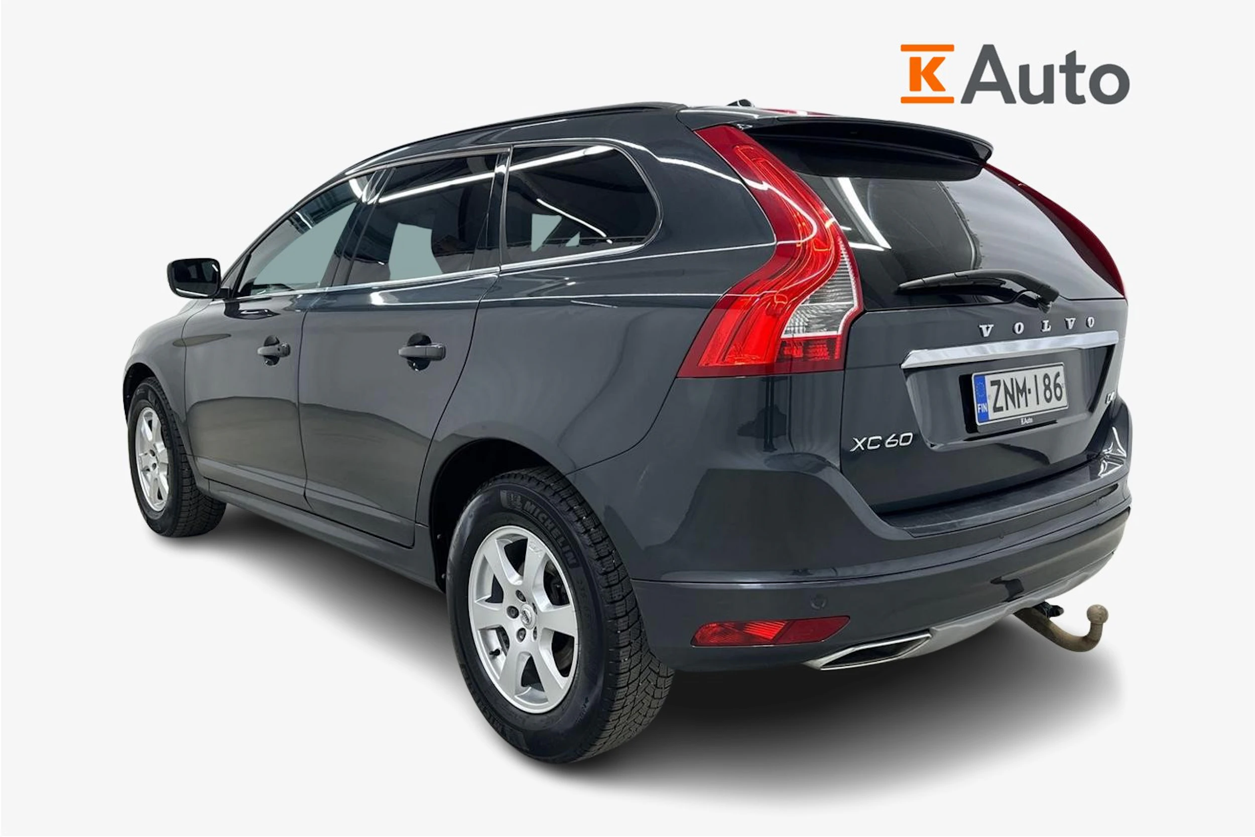 harmaa Volvo XC60 2017 kuva 2.