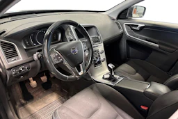 harmaa Volvo XC60 2017 kuva 3.