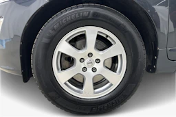 harmaa Volvo XC60 2017 kuva 8.