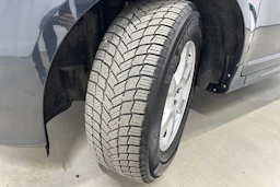 harmaa Volvo XC60 2017 kuva 9.