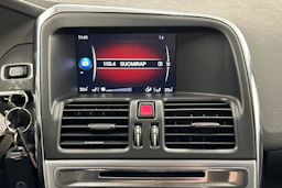 harmaa Volvo XC60 2017 kuva 11.