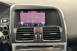 harmaa Volvo XC60 2017 kuva 12.