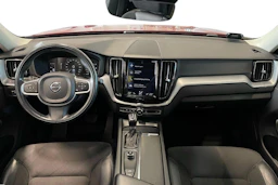 punainen Volvo XC60 2018 kuva 7.