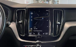 punainen Volvo XC60 2018 kuva 17.
