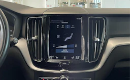 punainen Volvo XC60 2018 kuva 19.