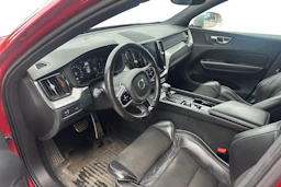 Punainen Volvo XC60 2018 kuva 3.