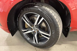 Punainen Volvo XC60 2019 kuva 10.