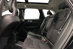 musta Volvo XC60 2018 kuva 10.