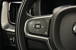 musta Volvo XC60 2018 kuva 20.