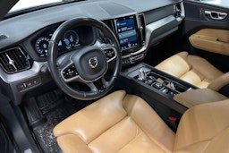 harmaa Volvo XC60 2018 kuva 7.