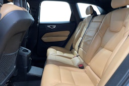 harmaa Volvo XC60 2018 kuva 10.