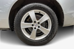 harmaa Volvo XC60 2018 kuva 11.