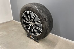 harmaa Volvo XC60 2018 kuva 14.