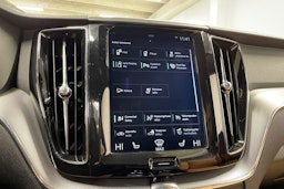 harmaa Volvo XC60 2018 kuva 18.