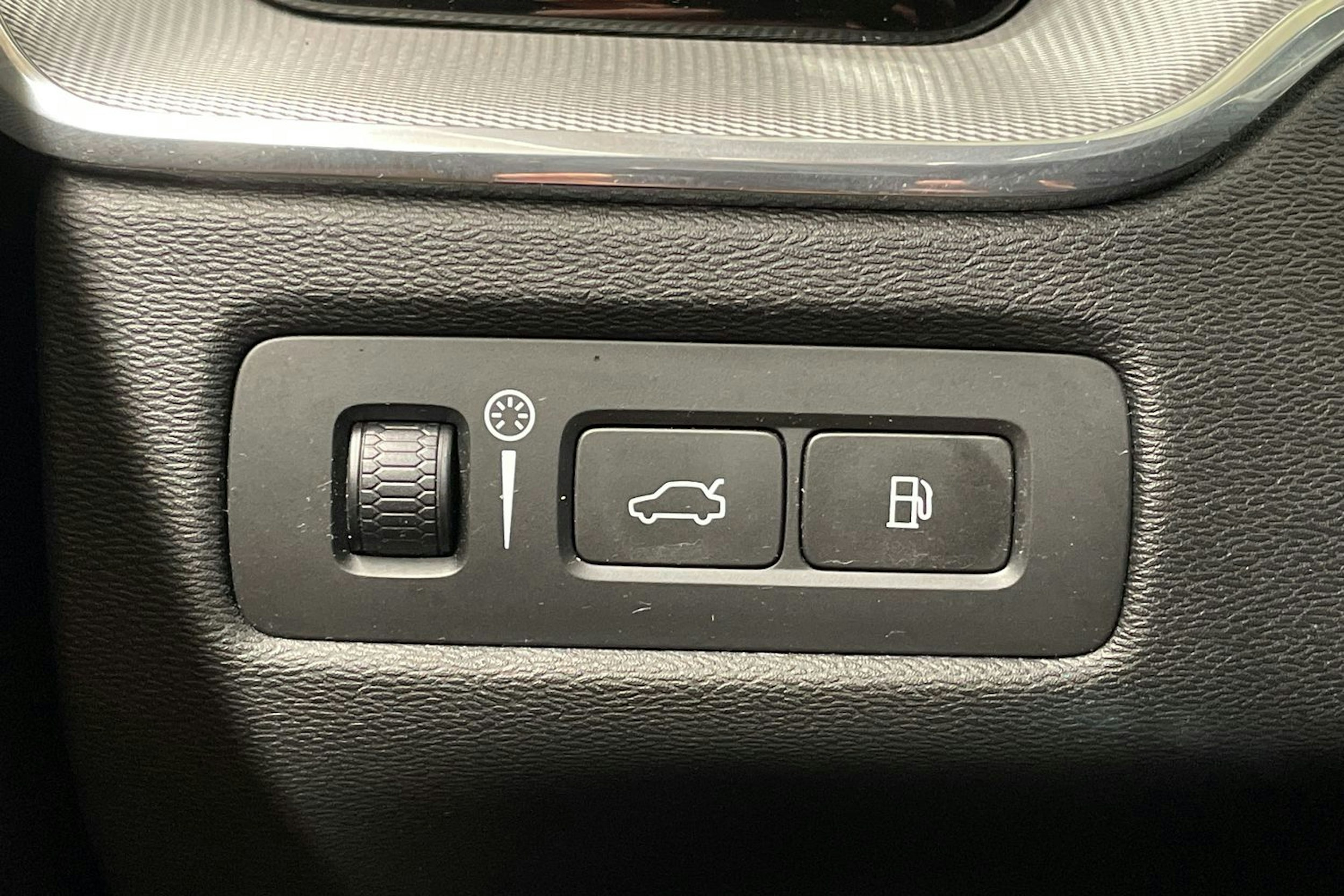 harmaa Volvo XC60 2018 kuva 23.