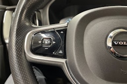 harmaa Volvo XC60 2018 kuva 24.