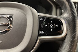 harmaa Volvo XC60 2018 kuva 25.