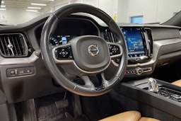 harmaa Volvo XC60 2018 kuva 29.