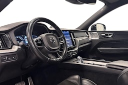 musta Volvo XC60 2018 kuva 7.