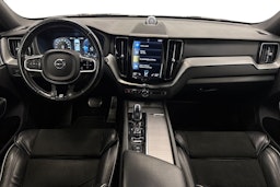 musta Volvo XC60 2018 kuva 9.