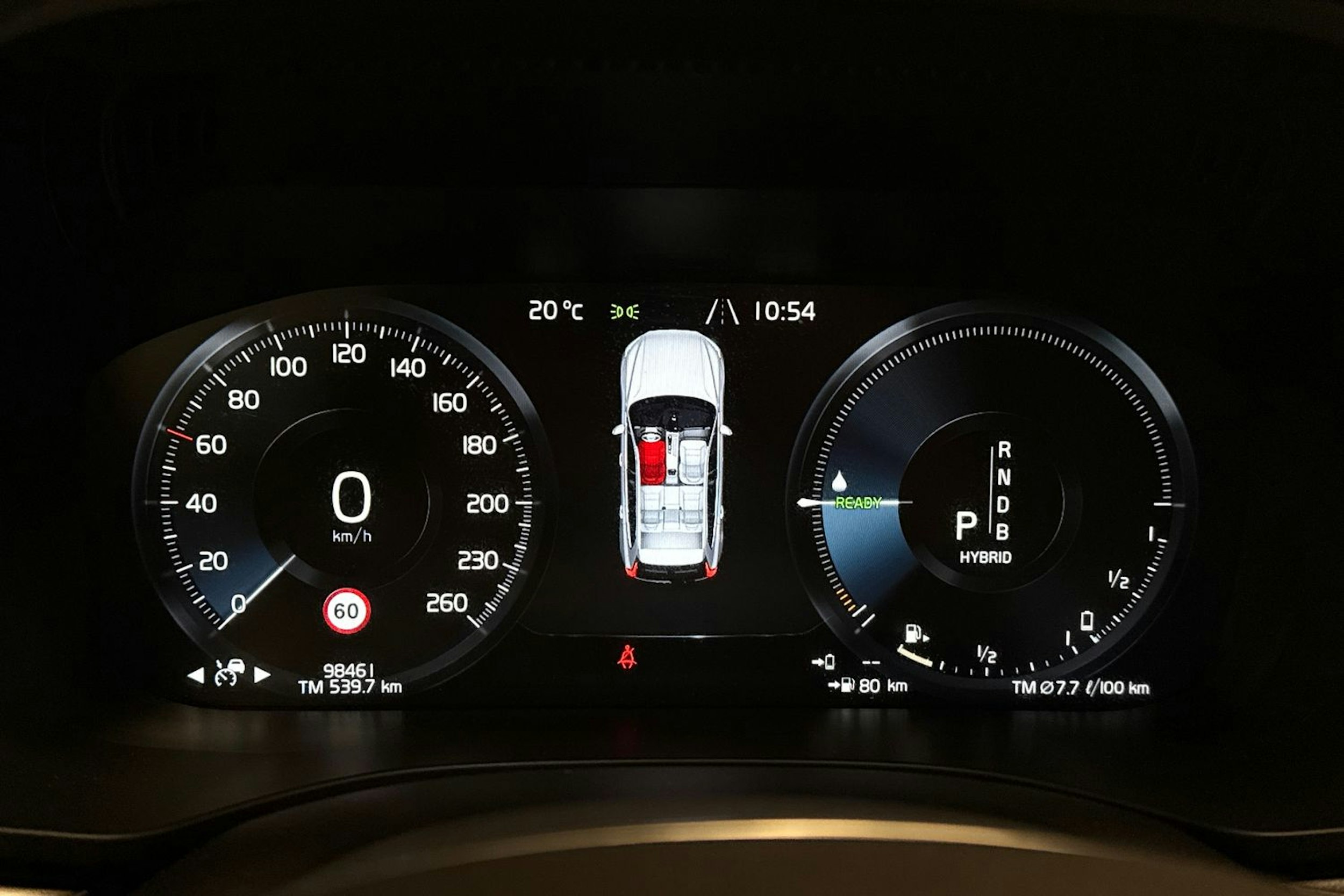 musta Volvo XC60 2018 kuva 18.