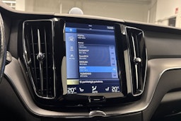 musta Volvo XC60 2018 kuva 26.
