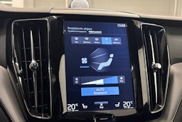 musta Volvo XC60 2018 kuva 32.
