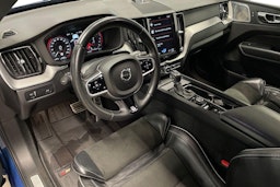 sininen Volvo XC60 2018 kuva 7.