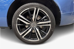 sininen Volvo XC60 2018 kuva 11.