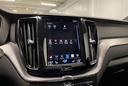 sininen Volvo XC60 2018 kuva 19.