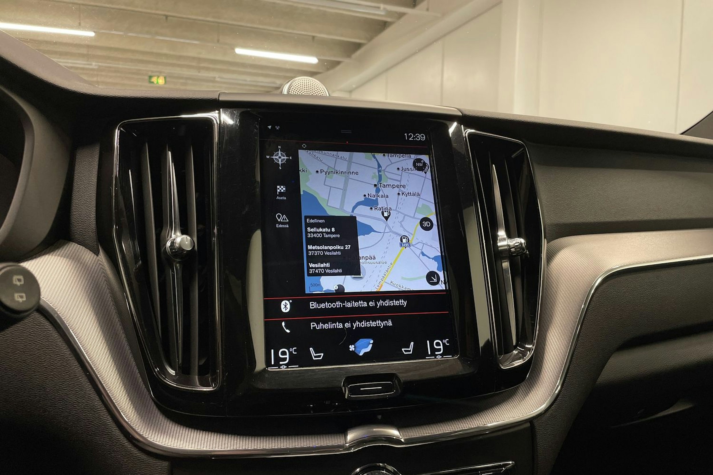 sininen Volvo XC60 2018 kuva 21.