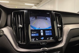 sininen Volvo XC60 2018 kuva 22.