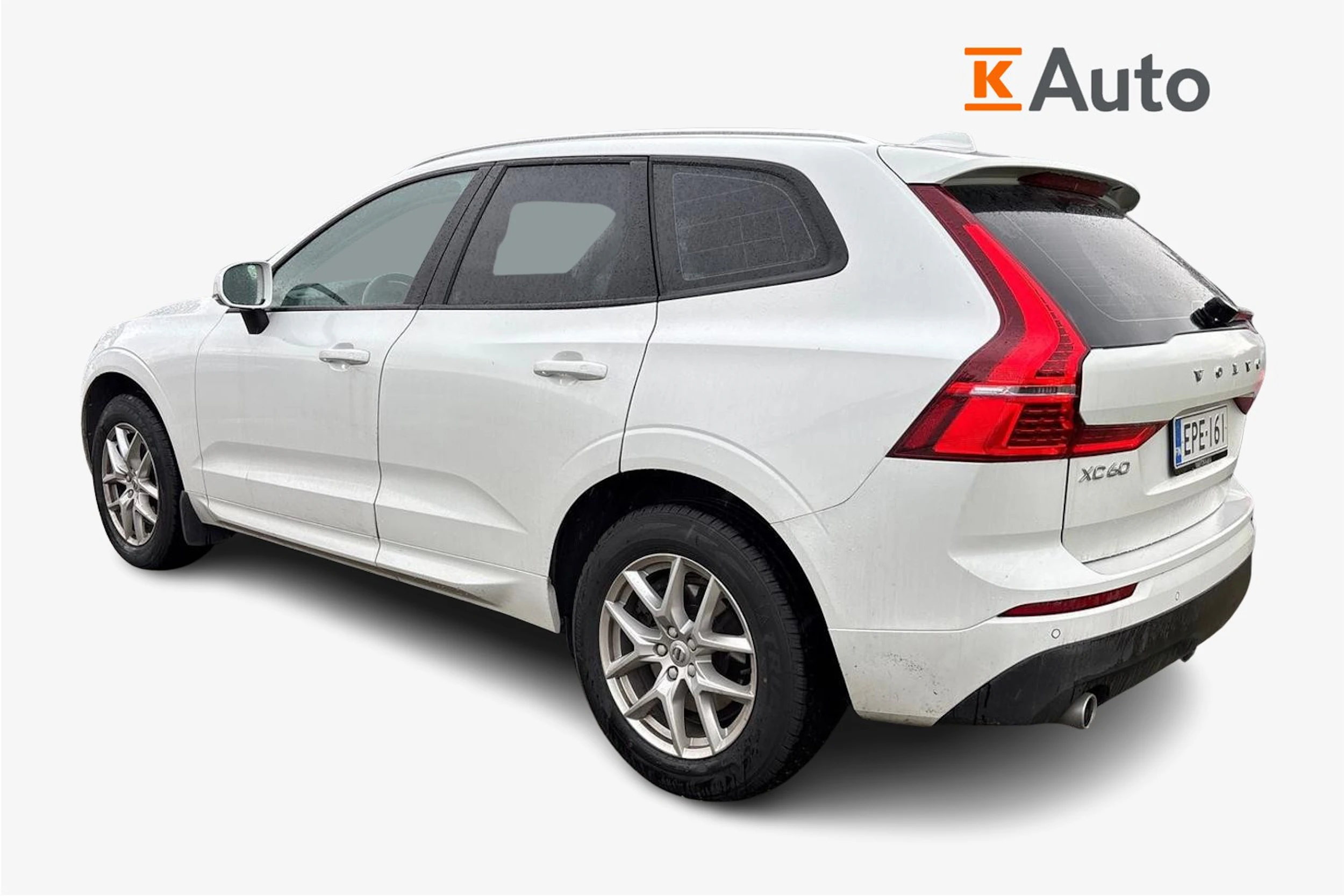 valkoinen Volvo XC60 2018 kuva 2.