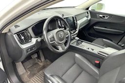 valkoinen Volvo XC60 2018 kuva 3.