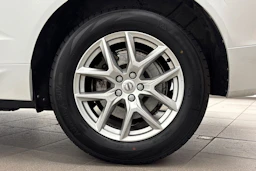 valkoinen Volvo XC60 2018 kuva 10.