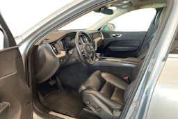 harmaa Volvo XC60 2018 kuva 7.