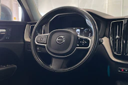harmaa Volvo XC60 2018 kuva 13.