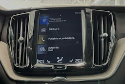 harmaa Volvo XC60 2018 kuva 25.