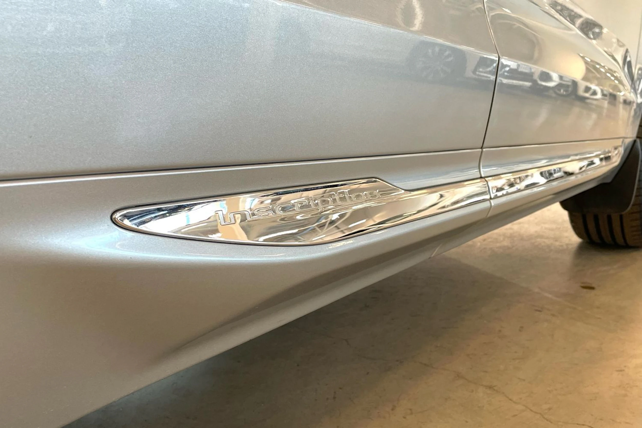 harmaa Volvo XC60 2018 kuva 34.