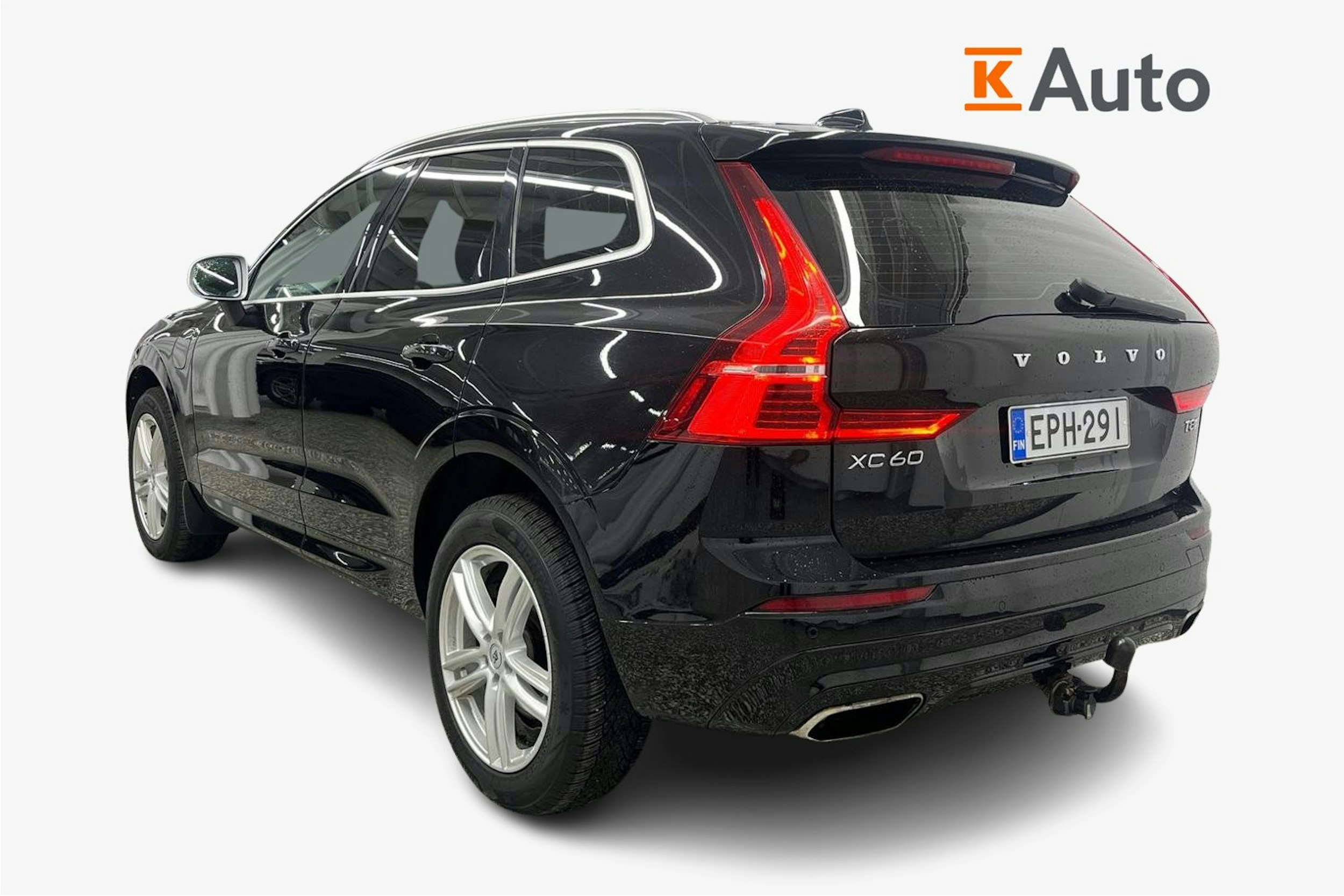 Musta Volvo XC60 2018 kuva 2.