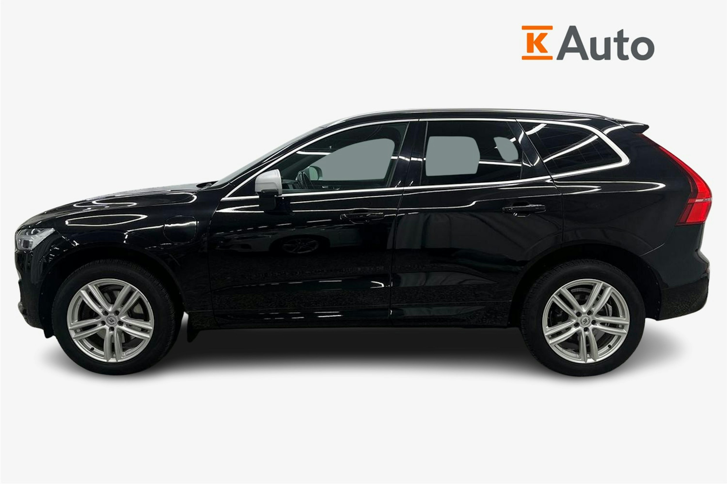 Musta Volvo XC60 2018 kuva 6.