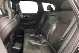 Musta Volvo XC60 2018 kuva 10.