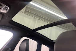 Musta Volvo XC60 2018 kuva 17.