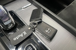 Musta Volvo XC60 2018 kuva 30.