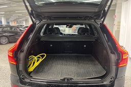 Musta Volvo XC60 2018 kuva 32.