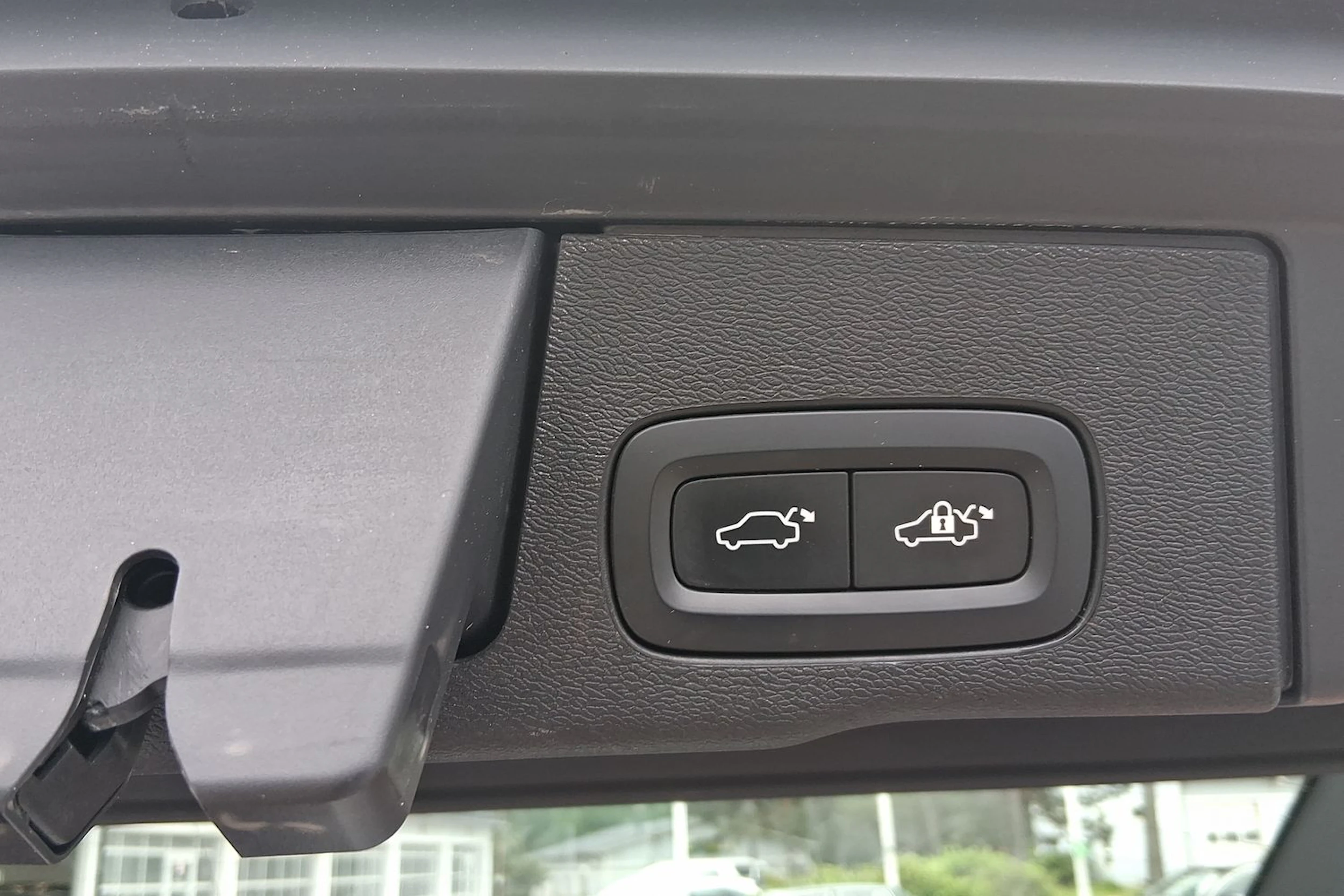 punainen Volvo XC60 2018 kuva 11.