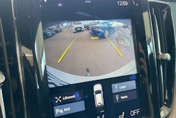 valkoinen Volvo XC60 2018 kuva 20.