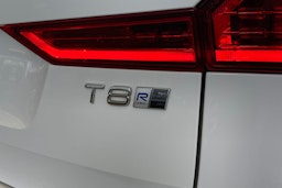 valkoinen Volvo XC60 2018 kuva 29.