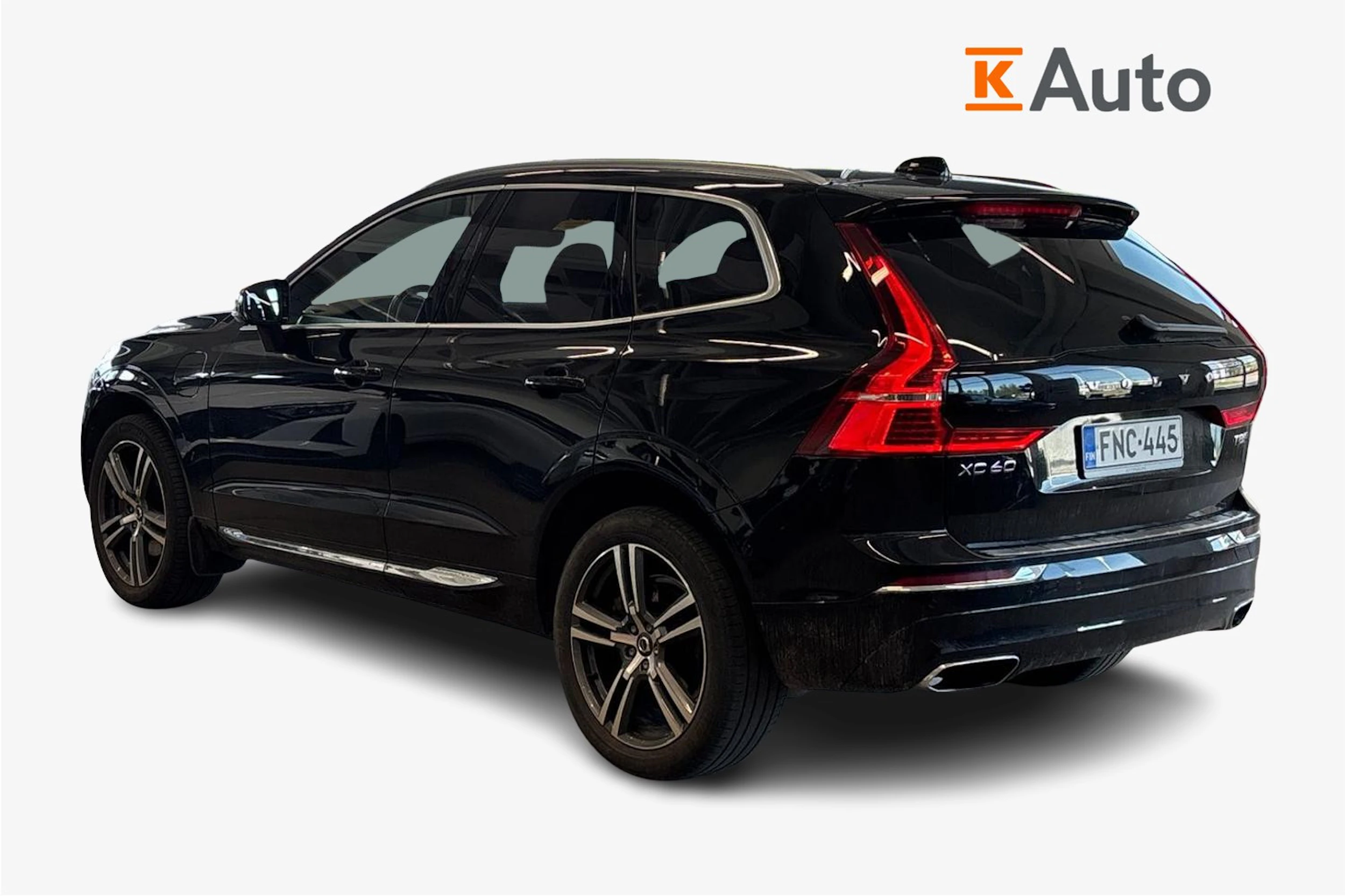 musta Volvo XC60 2018 kuva 2.
