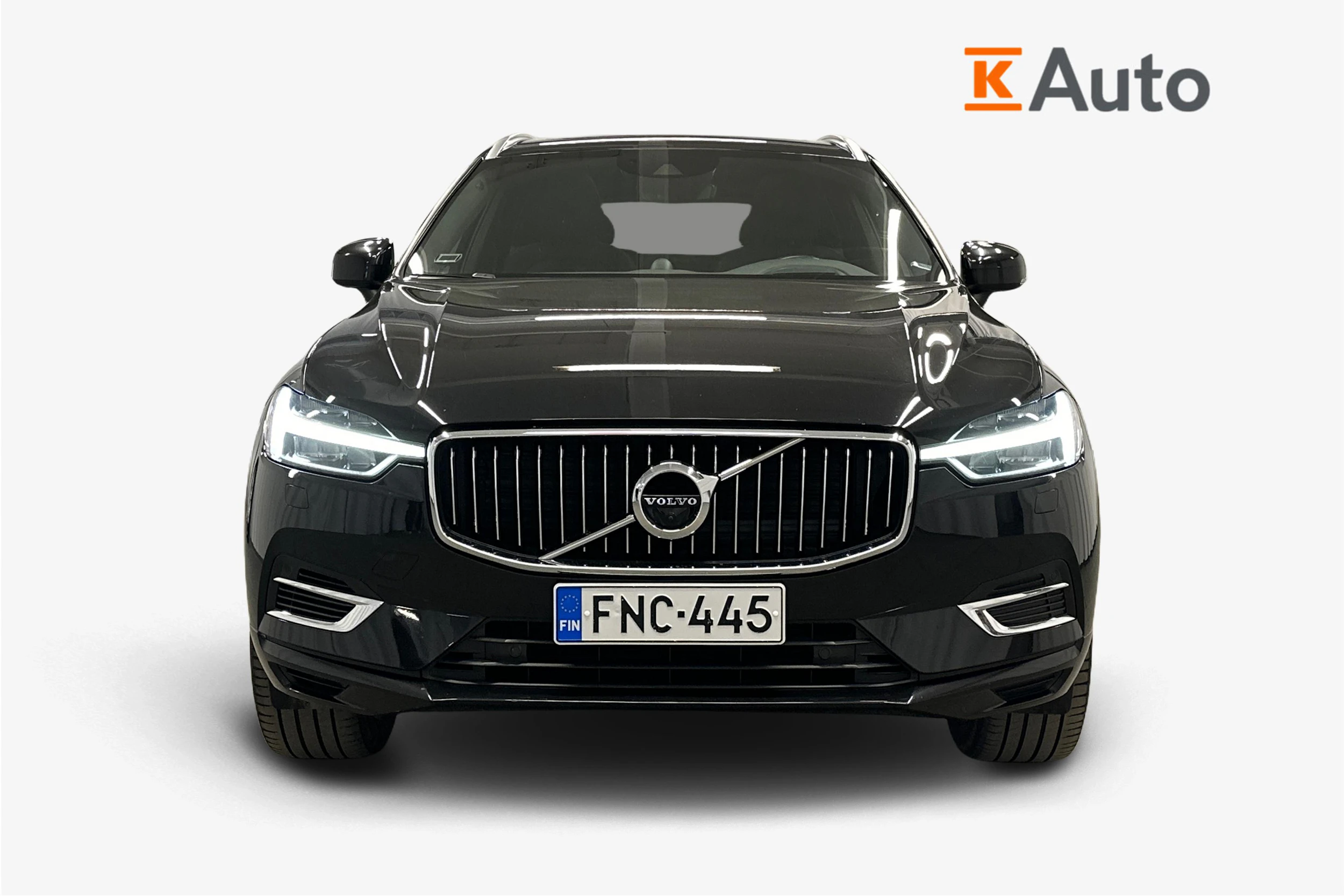 musta Volvo XC60 2018 kuva 5.